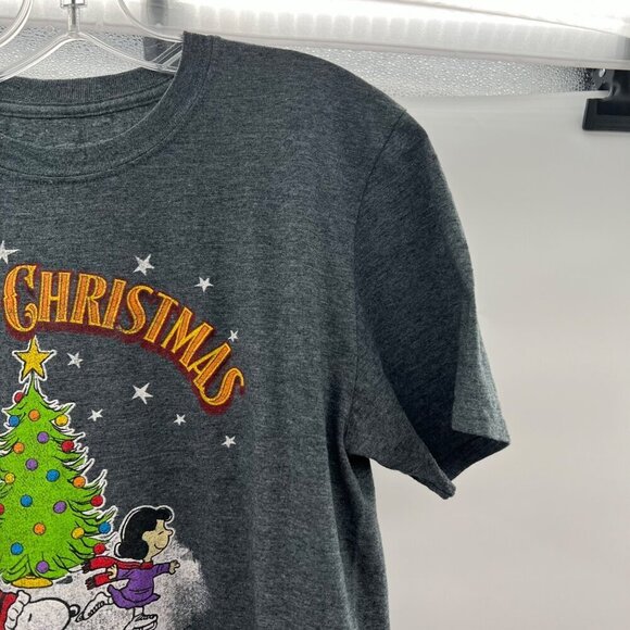 Peanuts Christmas Women's Short Sleeve T-Shirt Gray/Multi Size Medium - Picture 4 of 8